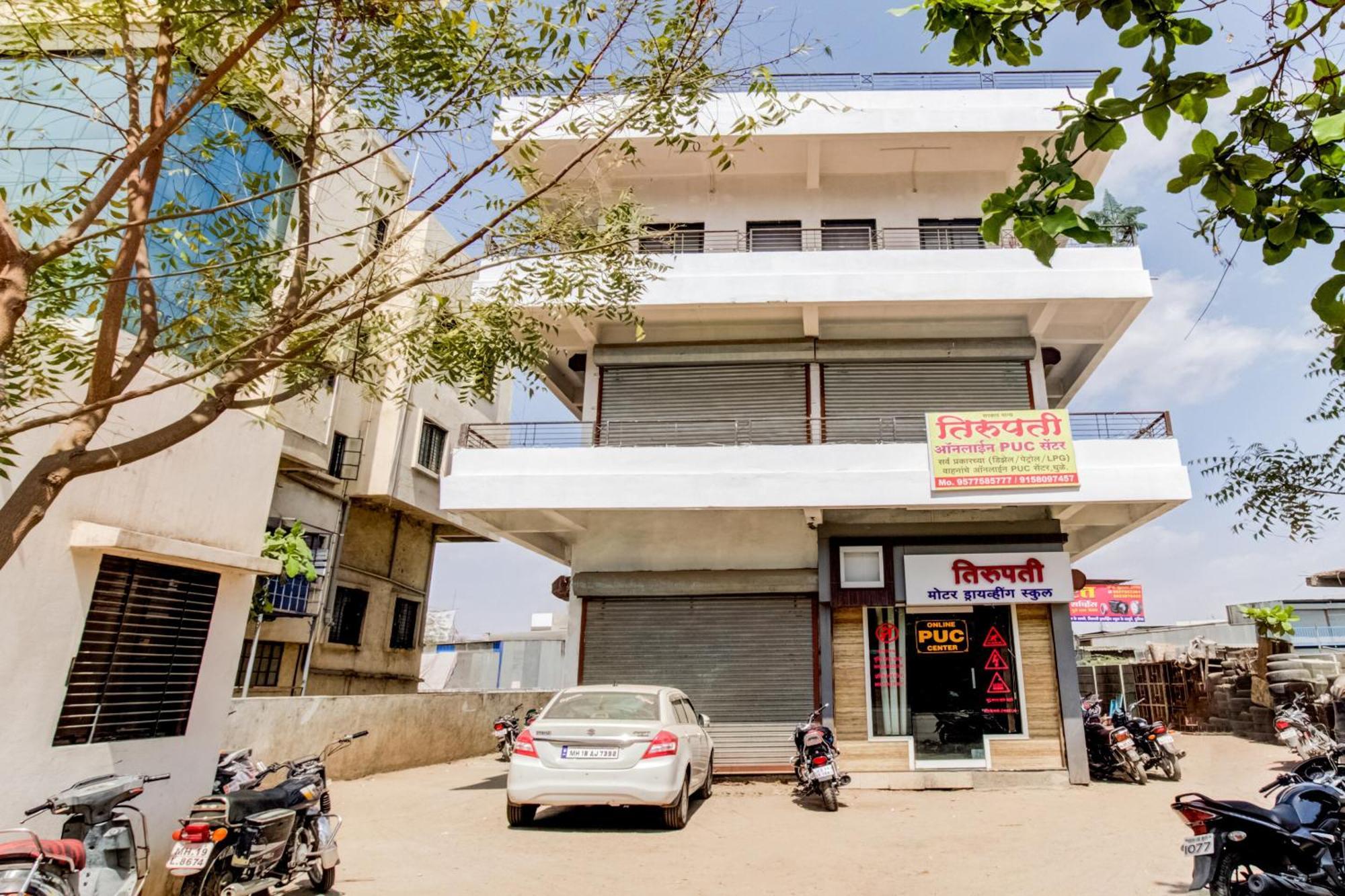 Hotel O City Center Dhule Exterior photo